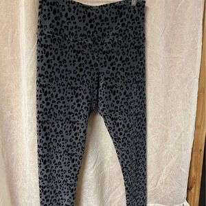 Medium Leopard Print women’s tummy control Leggings